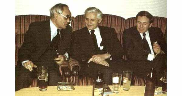 Ratzinger and Rahner drinking beer
